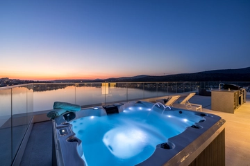 3-Bedroom Villa with Private Heated Pool in Zatoglav