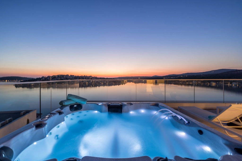 3-Bedroom Villa with Private Heated Pool in Zatoglav
