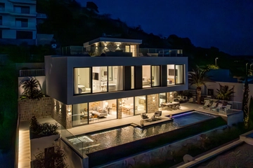 3-Bedroom Villa with Private Heated Pool in Zatoglav