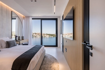 3-Bedroom Villa with Private Heated Pool in Zatoglav