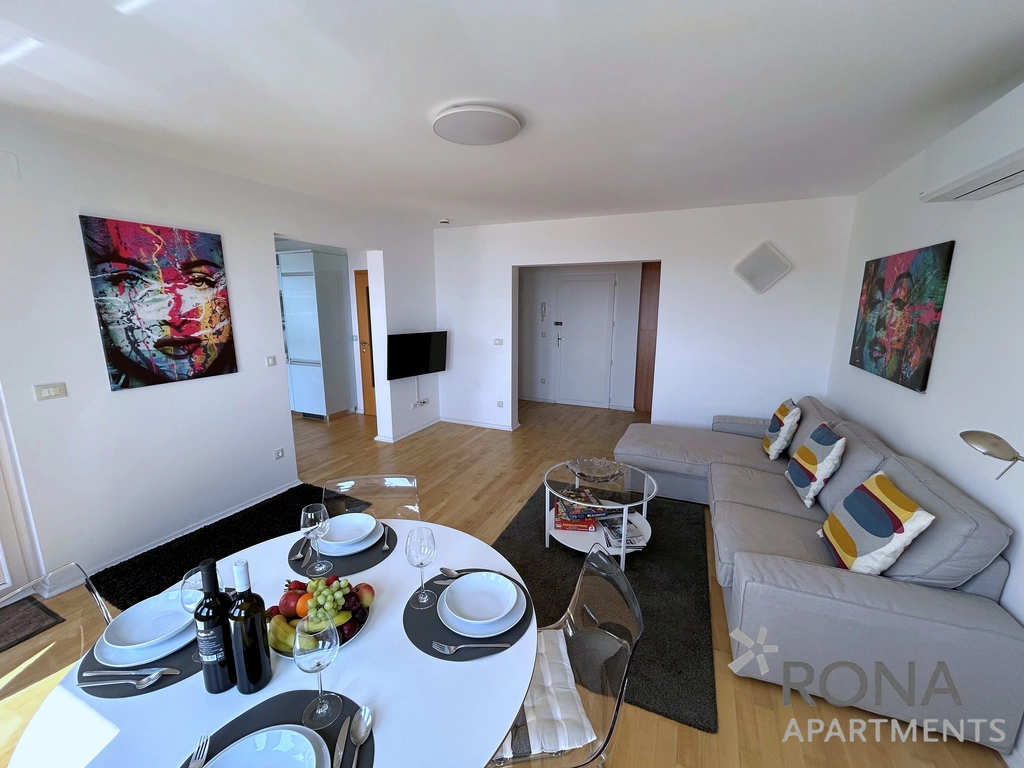 Sea-View Apartment in Ičići for Up to 6