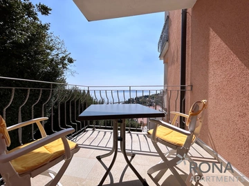 Sea-View Apartment in Ičići for Up to 6