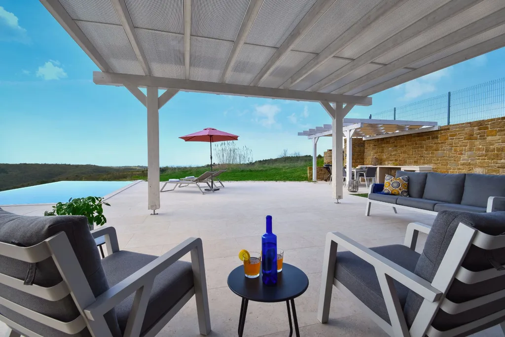 3-Bedroom Villa in Buje for up to 7 Guests