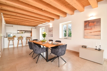 3-Bedroom Villa in Buje for up to 7 Guests