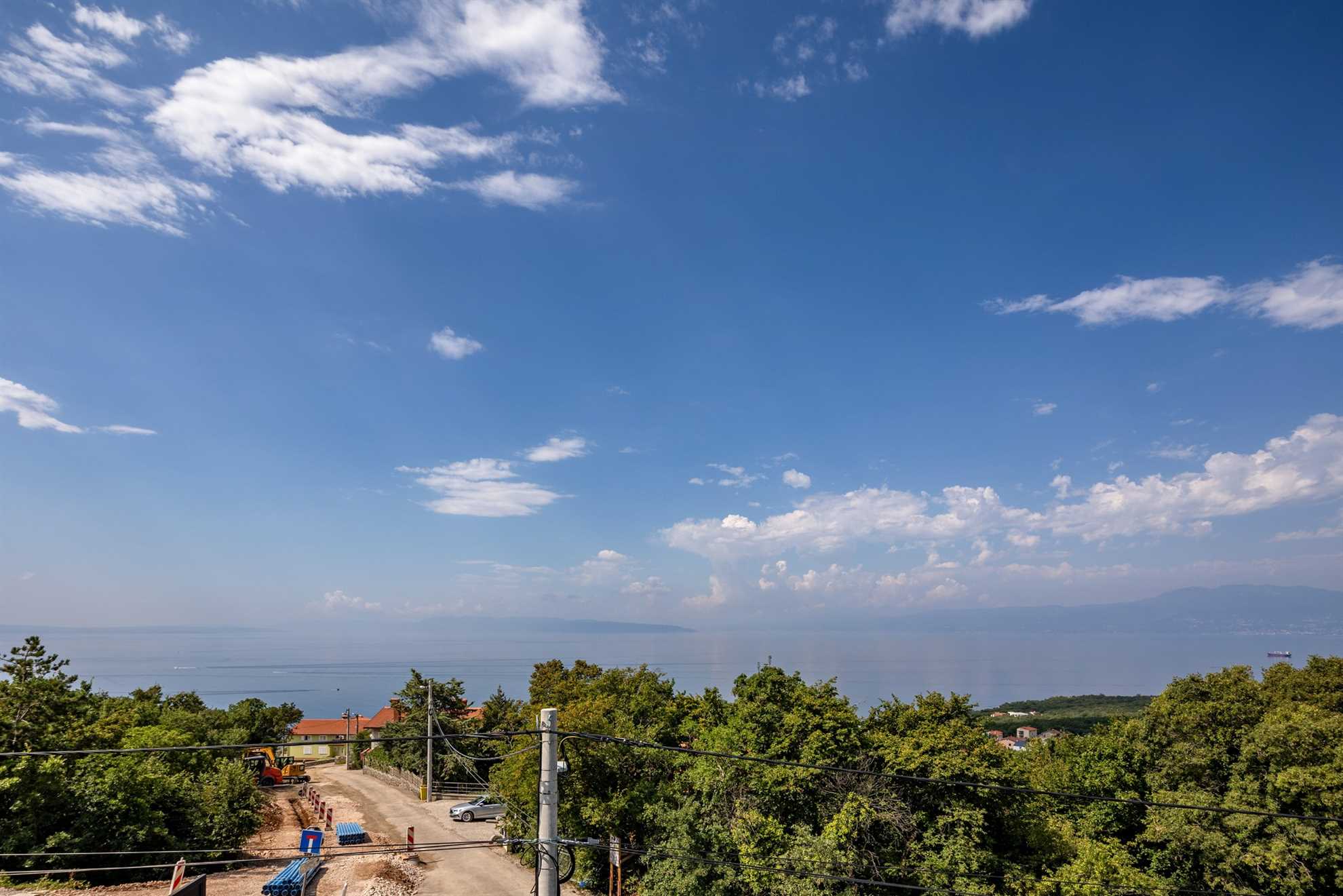 Villa Aris with heated pool & Seaview