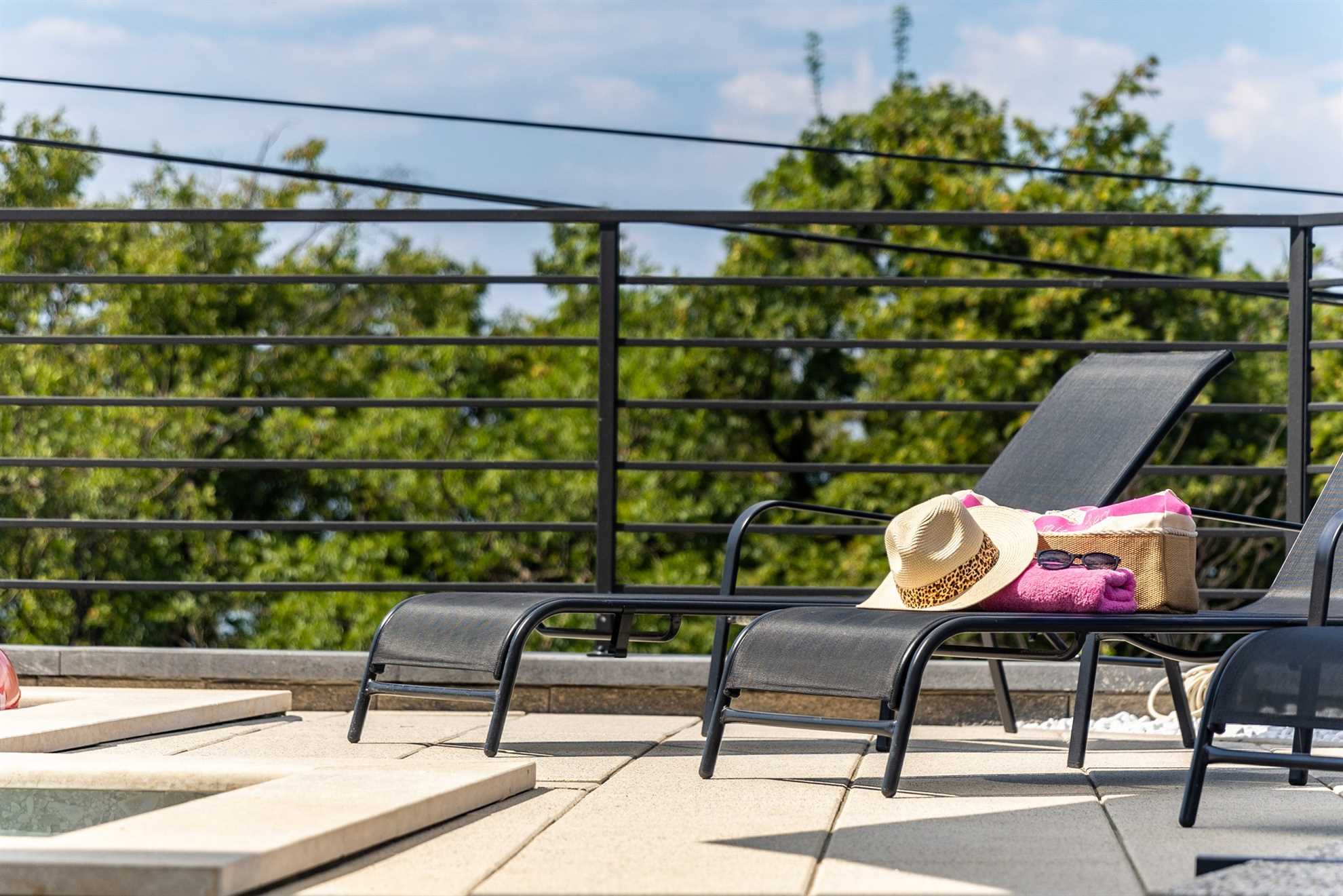 Villa Aris with heated pool & Seaview