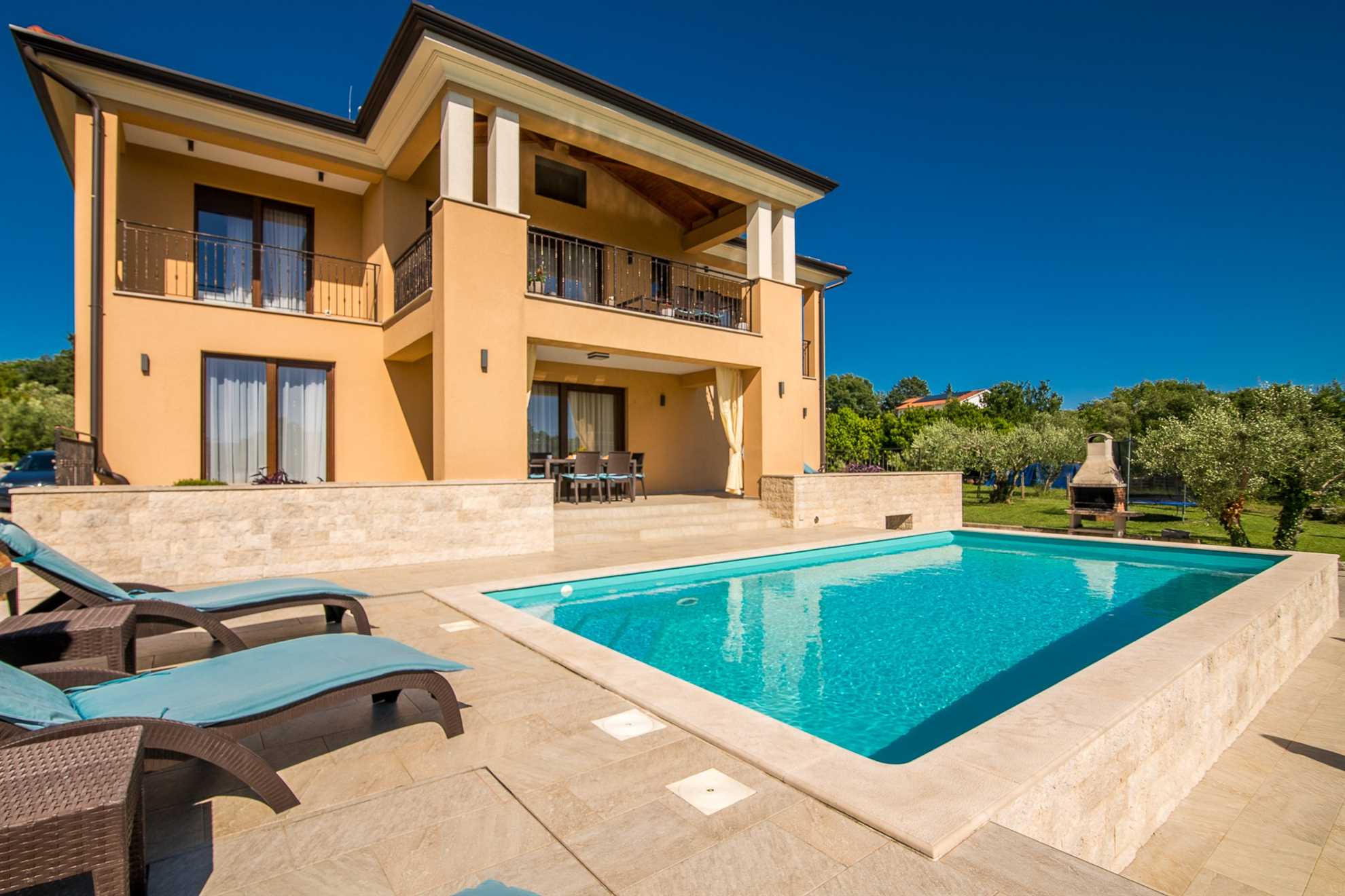 Apartment Villa Cecilia mit privatem Pool