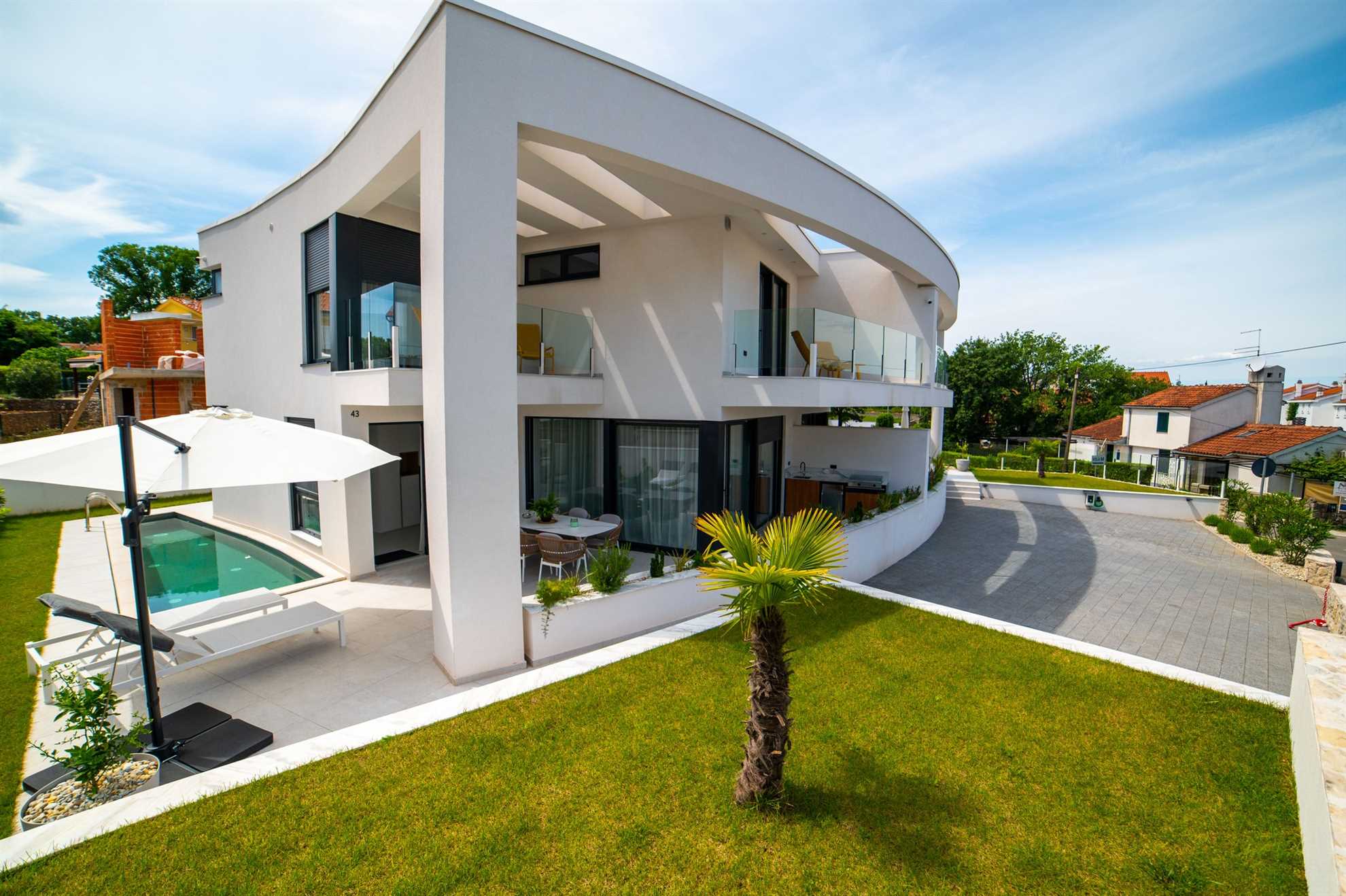 Modern Villa Sarah with heated pool & Seaview