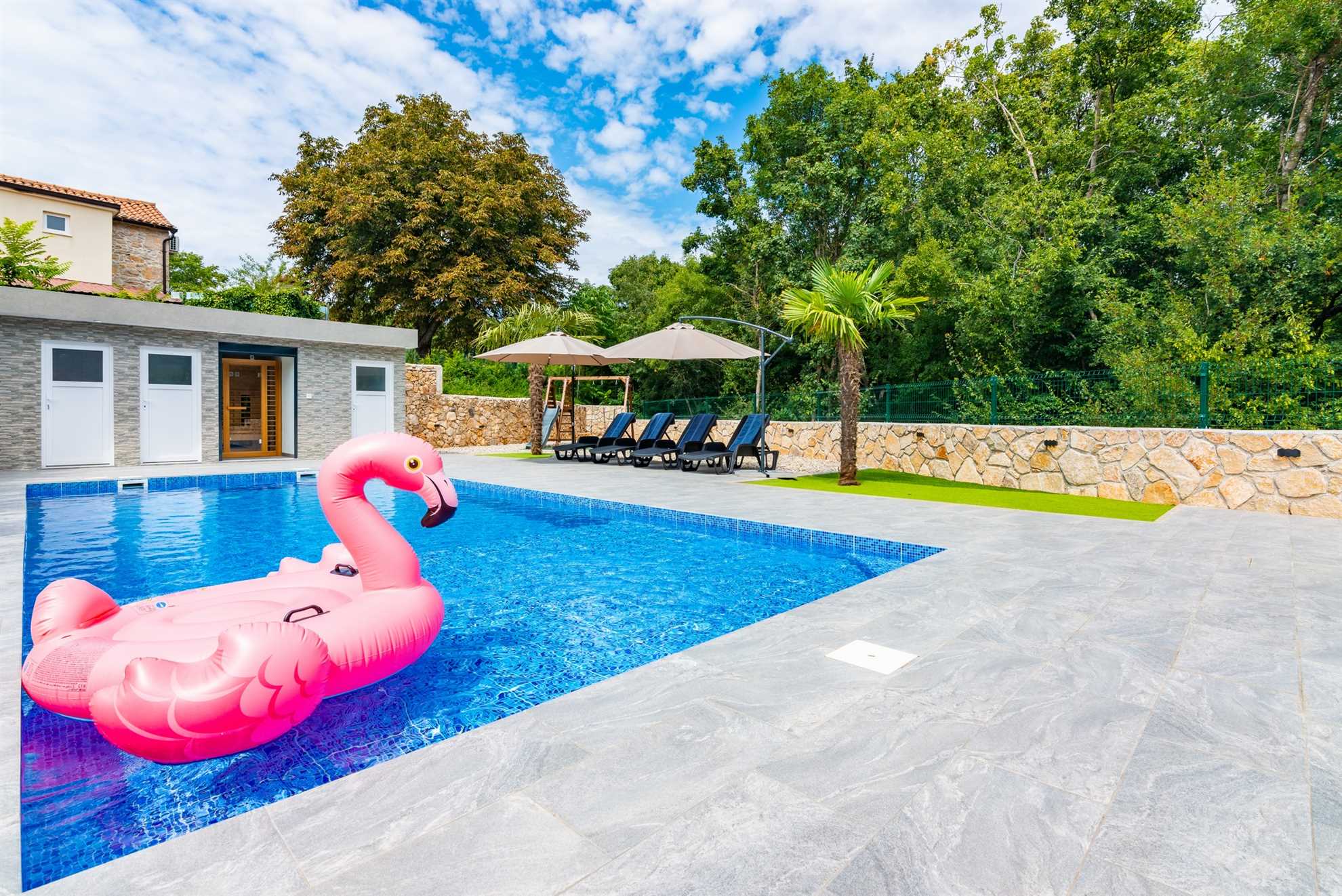Charming Villa Old Stone with Pool & Sauna