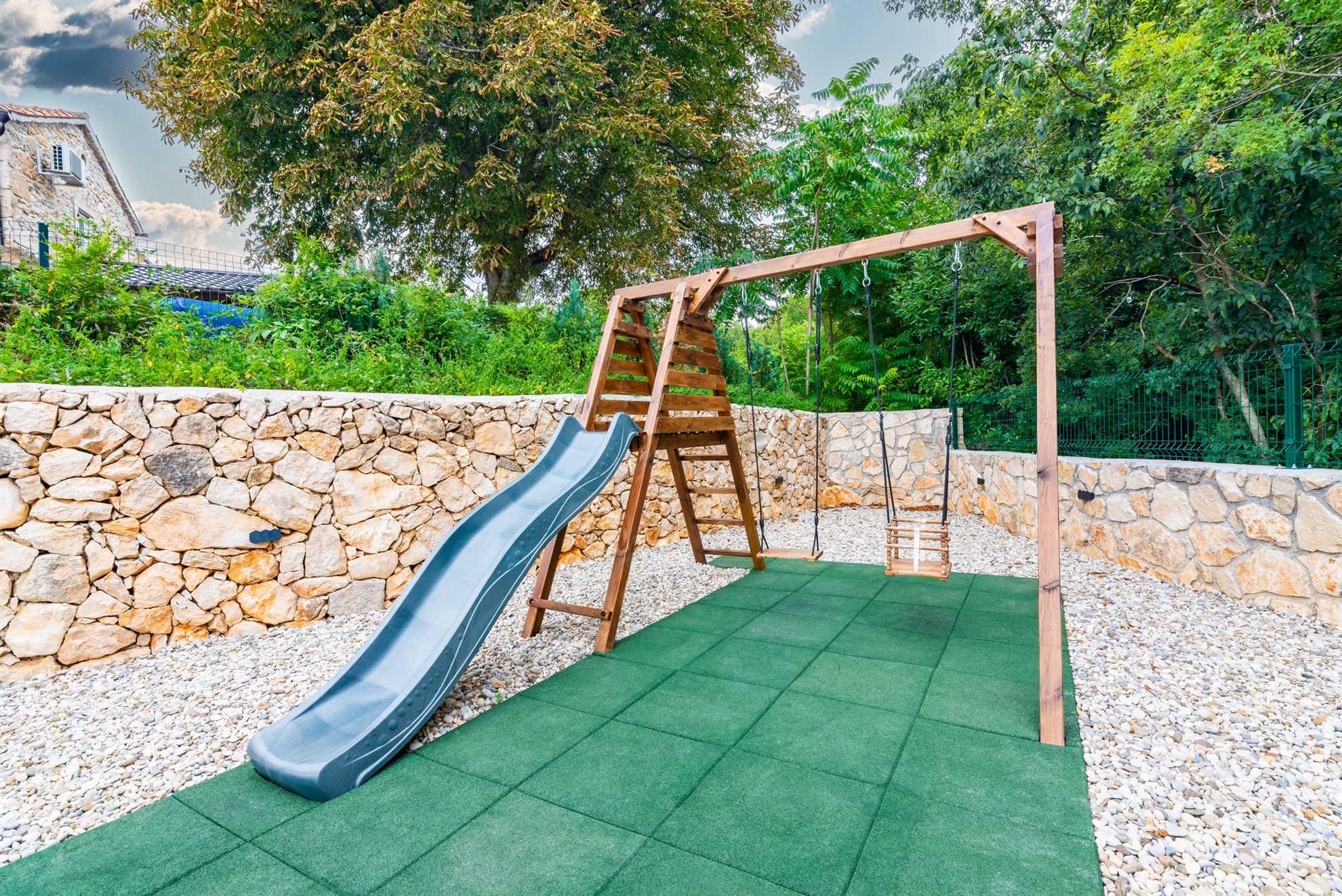 Charming Villa Old Stone with Pool & Sauna