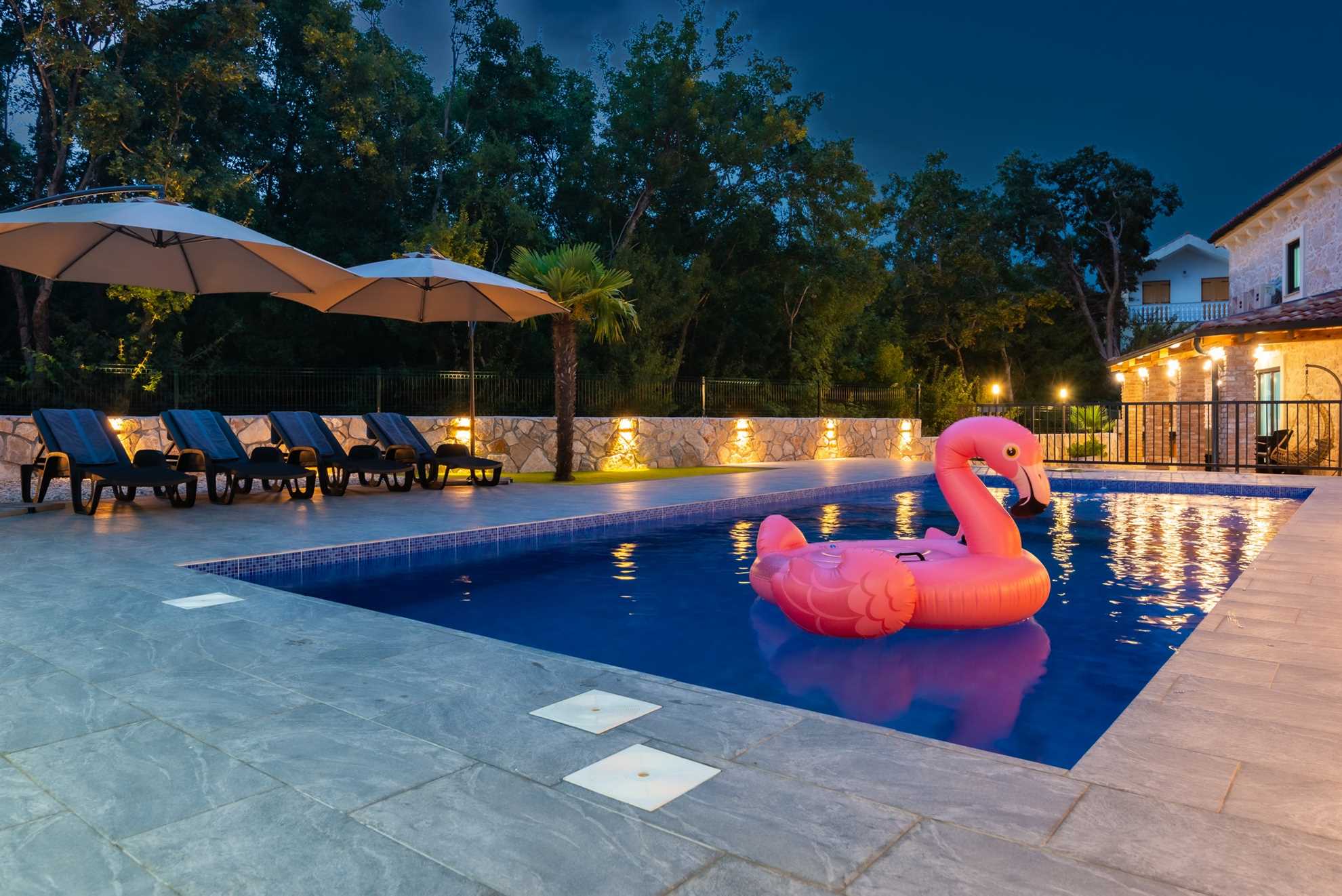 Charming Villa Old Stone with Pool & Sauna