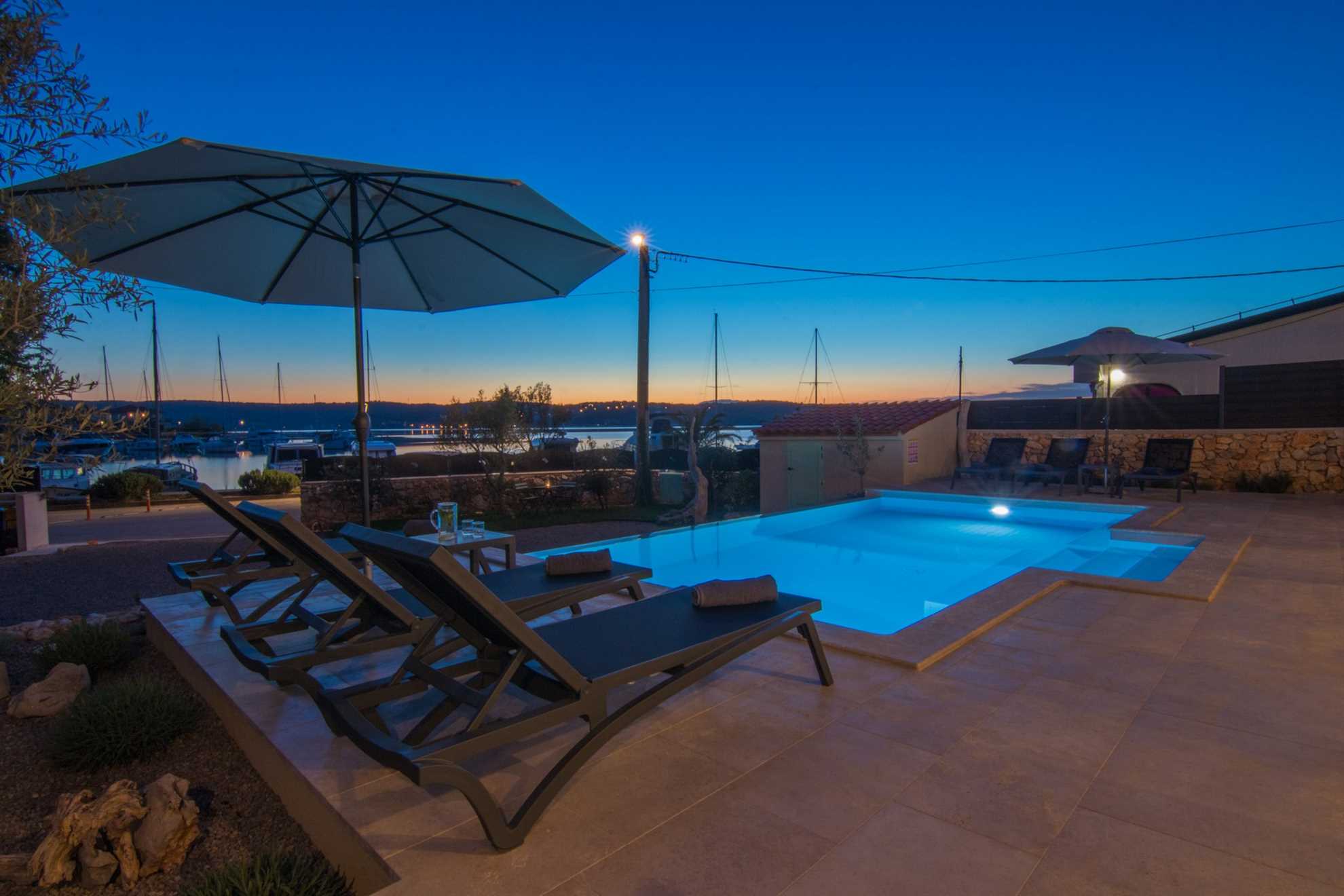 Meernahe Villa Marin mit beheiztem Pool