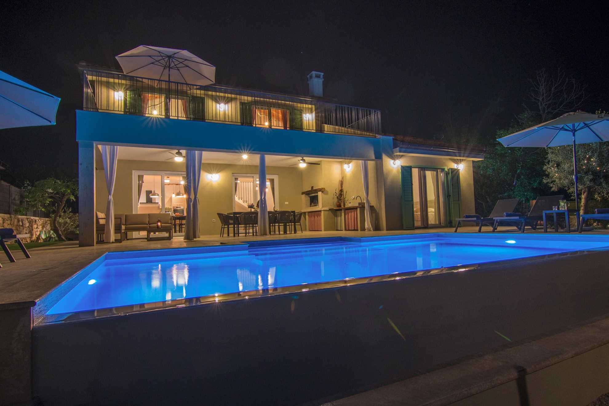 Meernahe Villa Marin mit beheiztem Pool