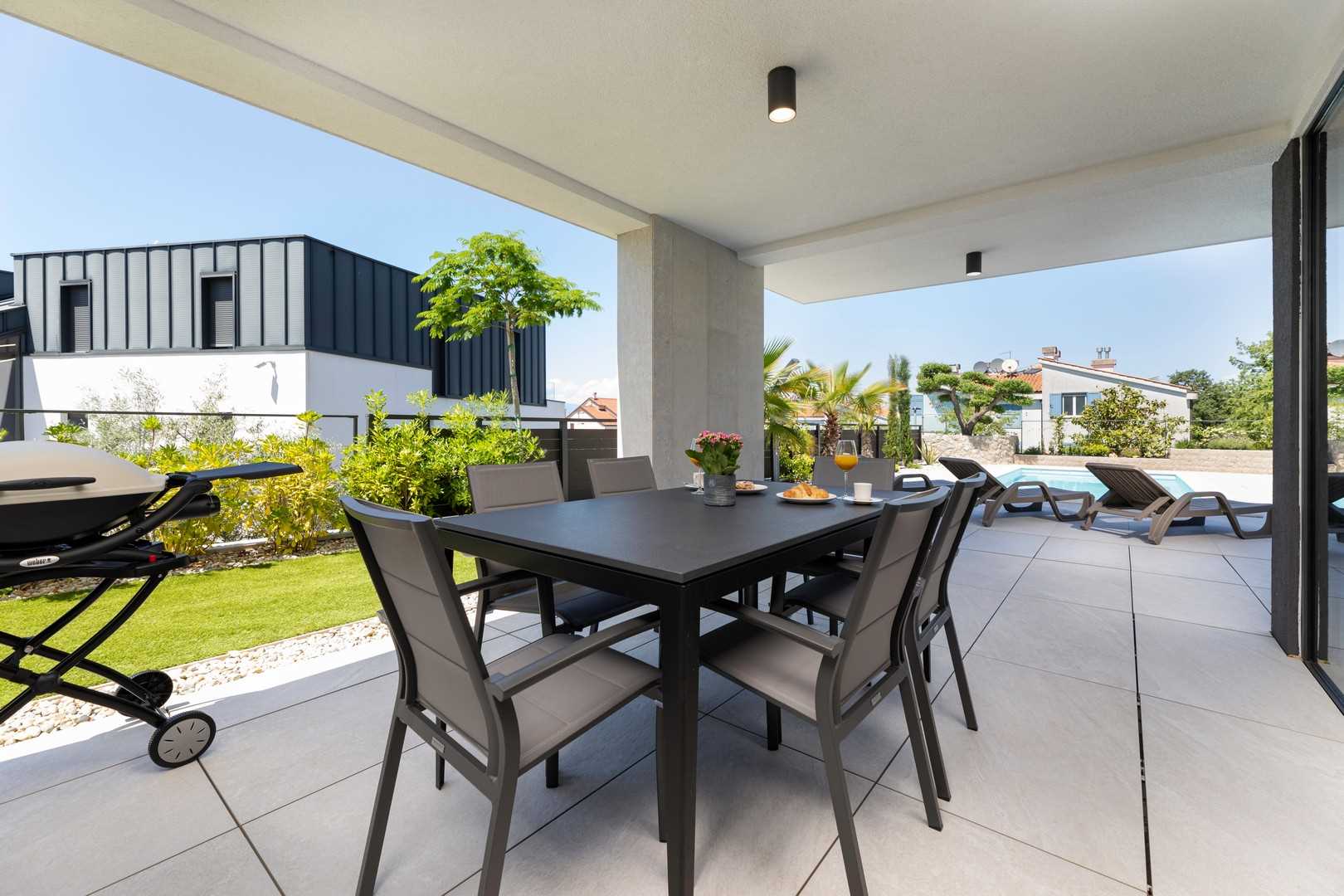 Luxus Villa Z – Perfekt für große Gruppen, mit zwei Pools und atemberaubendem Meerblick