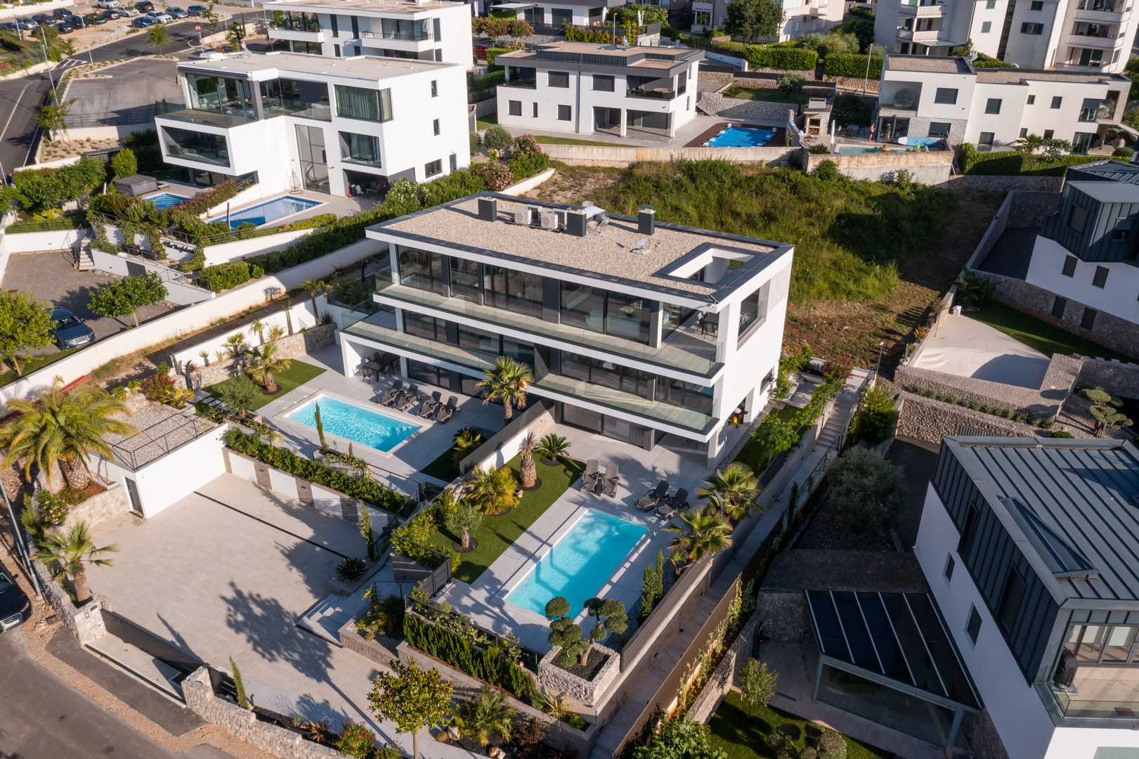 Luxus Villa Z – Perfekt für große Gruppen, mit zwei Pools und atemberaubendem Meerblick