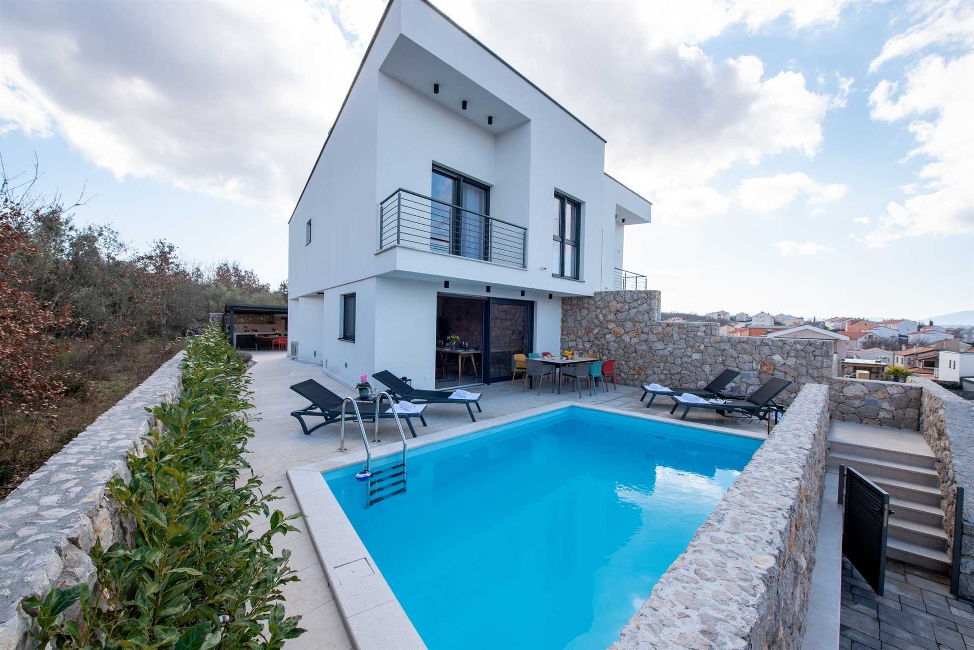 Modern Villa Sila with heated pool