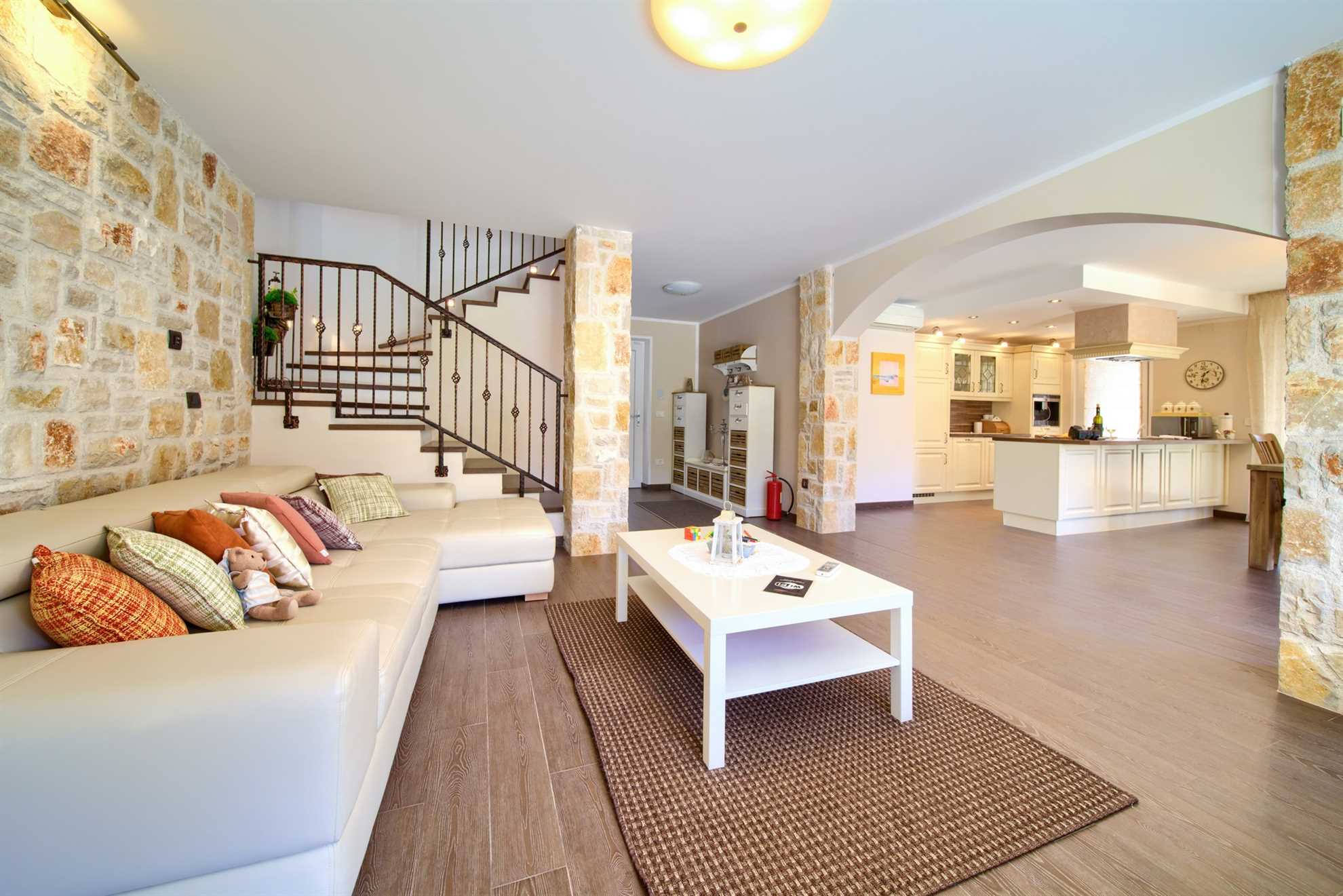 Villa Fina with Heated Private Pool close to the Beach