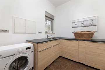 Villa for up to 6 Guests with Private Pool in Rasopasno