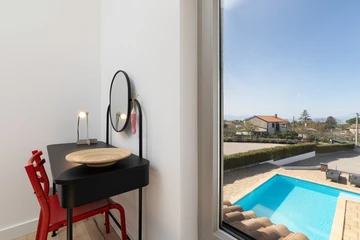 Villa for up to 6 Guests with Private Pool in Rasopasno