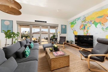 Villa for up to 6 Guests with Private Pool in Rasopasno