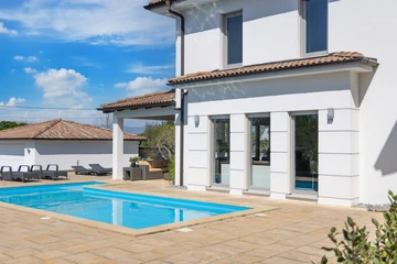 Villa for up to 6 Guests with Private Pool in Rasopasno