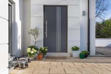 Villa for up to 6 Guests with Private Pool in Rasopasno