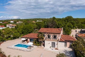 Villa in Malinska (Krk) with Private Pool (6 guests)