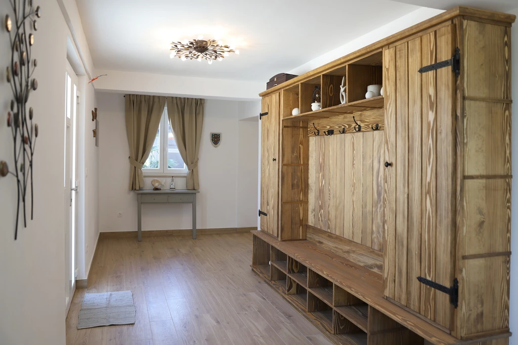 Villa in Malinska (Krk) with Private Pool (6 guests)