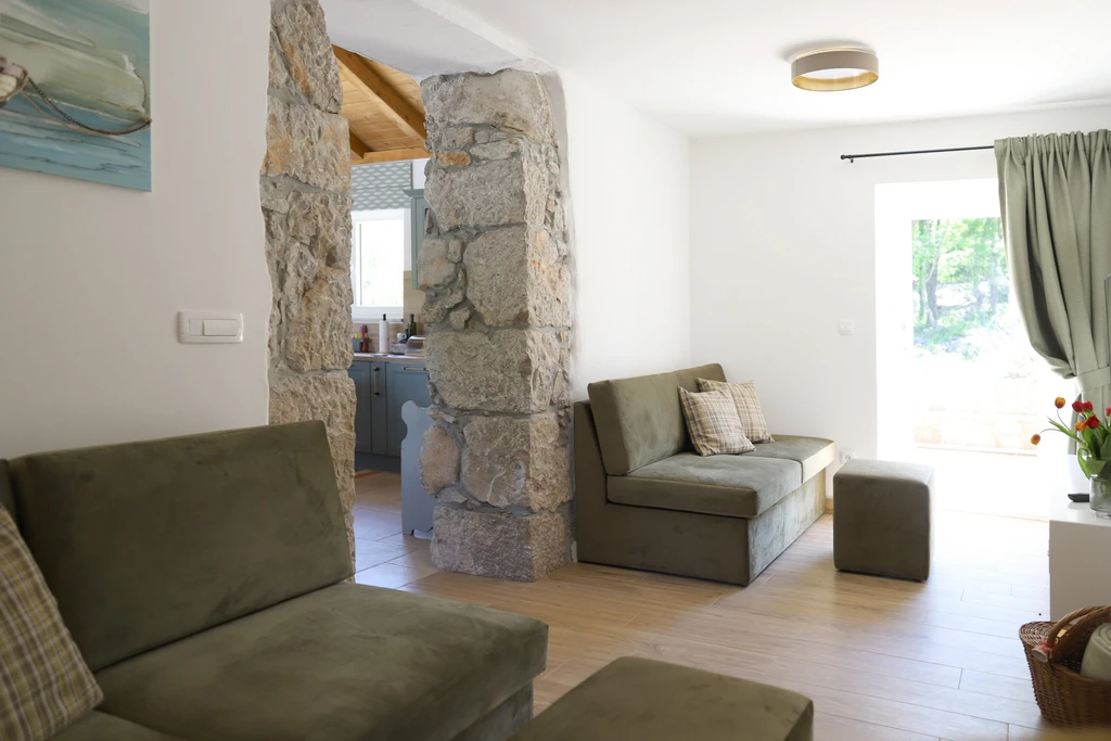 Villa in Malinska (Krk) with Private Pool (6 guests)