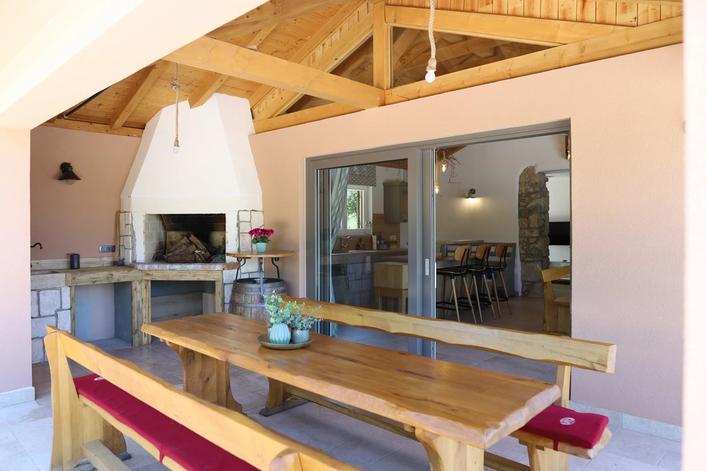 Villa in Malinska (Krk) with Private Pool (6 guests)