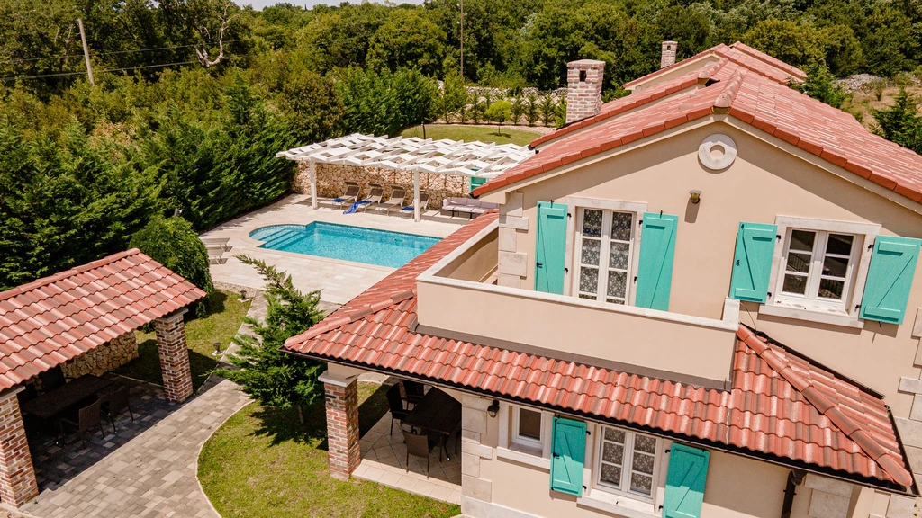 4-Bedroom Villa with Private Pool in Kras (Krk)