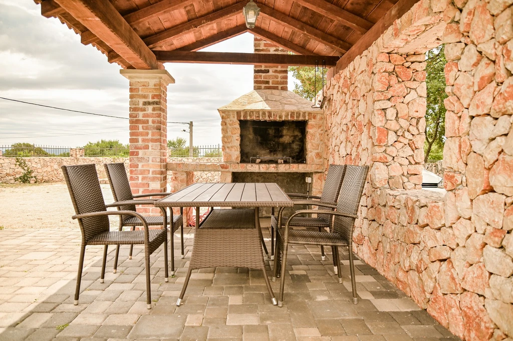 4-Bedroom Villa with Private Pool in Kras (Krk)