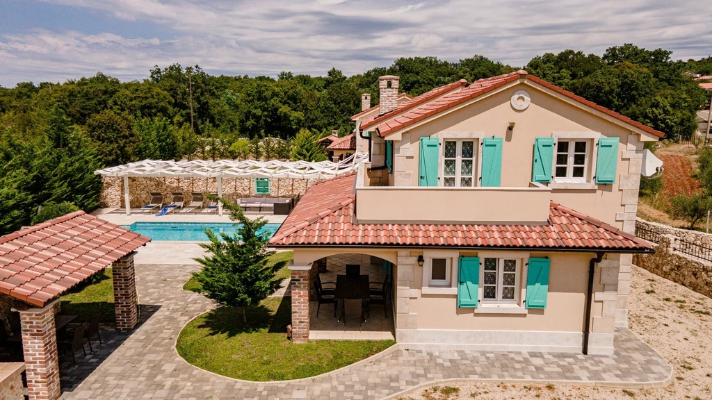 4-Bedroom Villa with Private Pool in Kras (Krk)