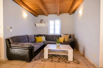 Kras (Krk) Villa with Private Pool for 10 Guests