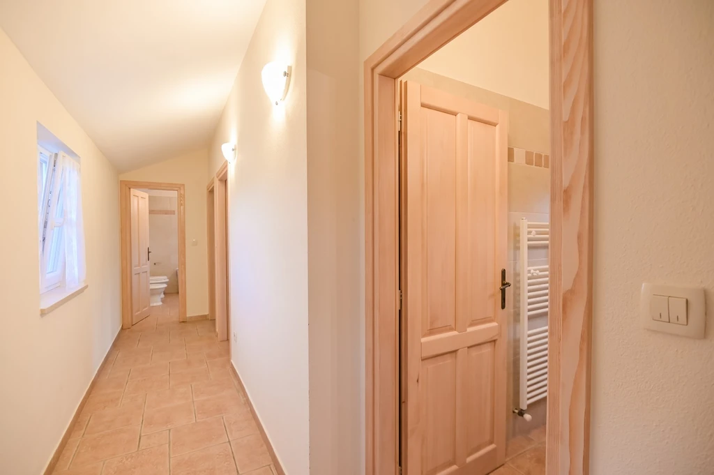 Kras (Krk) Villa with Private Pool for 10 Guests