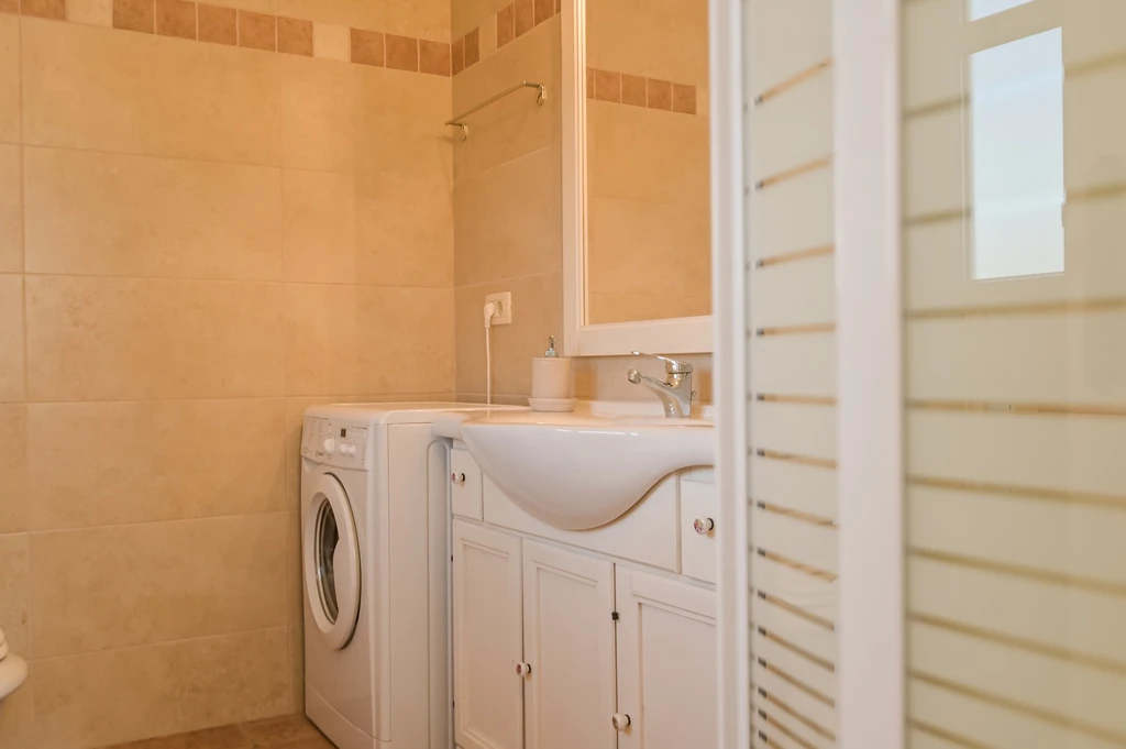 Kras (Krk) Villa with Private Pool for 10 Guests