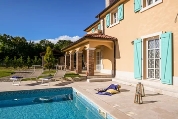 Kras (Krk) Villa with Private Pool for 10 Guests