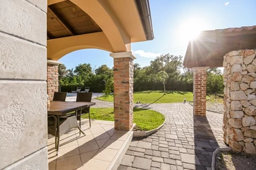 Kras (Krk) Villa with Private Pool for 10 Guests