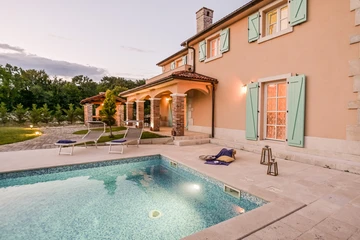 Kras (Krk) Villa with Private Pool for 10 Guests