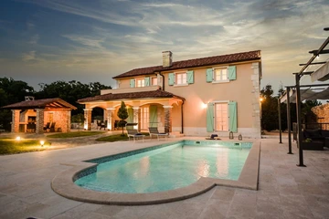 Kras (Krk) Villa with Private Pool for 10 Guests