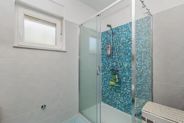 Private-pool air-conditioned villa in Pinezići (Krk)