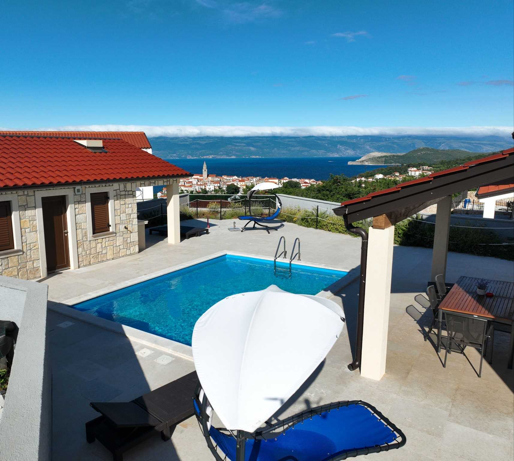 Villa Maestral mit beheiztem Pool, Fitness und Meerblick