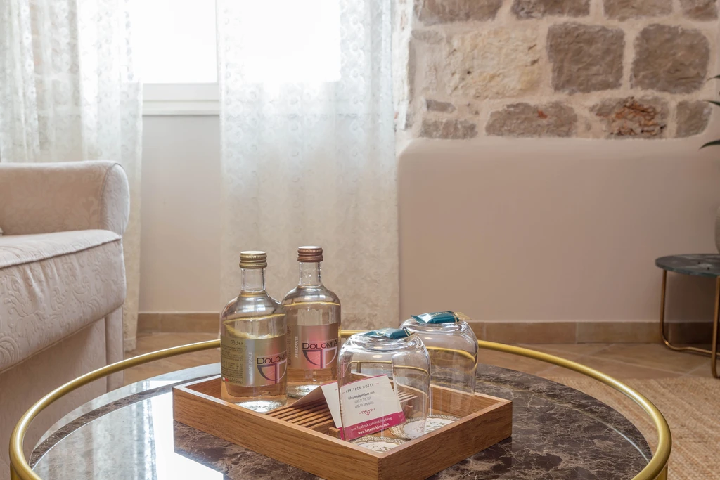 Town/Street View Apartment in Hvar for 2