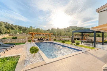 3-Bedroom Villa with Heated Pool in Kraj, Croatia