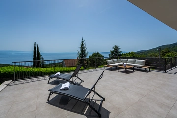 Poljane Villa for 11 with Private Pool & Sea Views