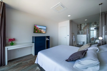 Poljane Villa for 11 with Private Pool & Sea Views