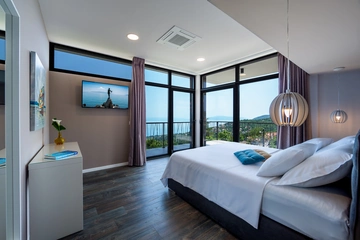 Poljane Villa for 11 with Private Pool & Sea Views