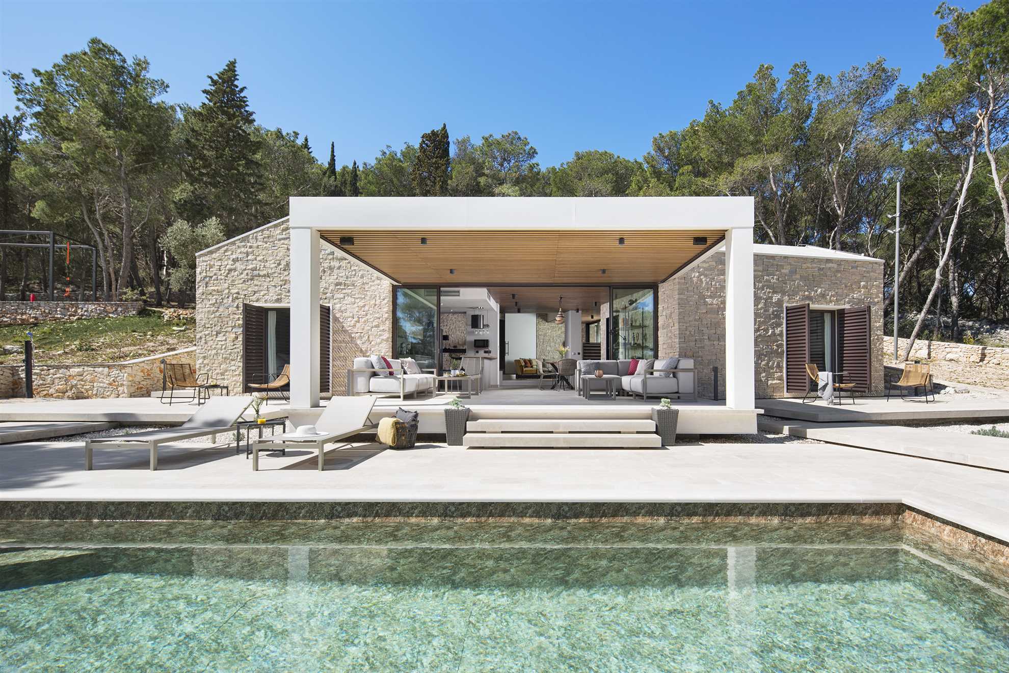 Villa Valeria - private boat and 2 Jeep vehicles included