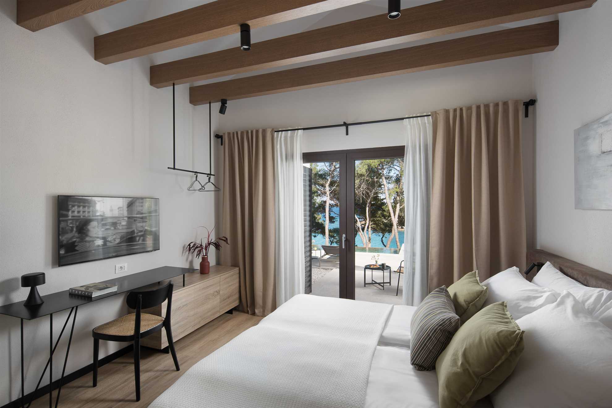 Villa Valeria - private boat and 2 Jeep vehicles included