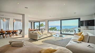 Brela 5-Bedroom Beachfront Villa for 10